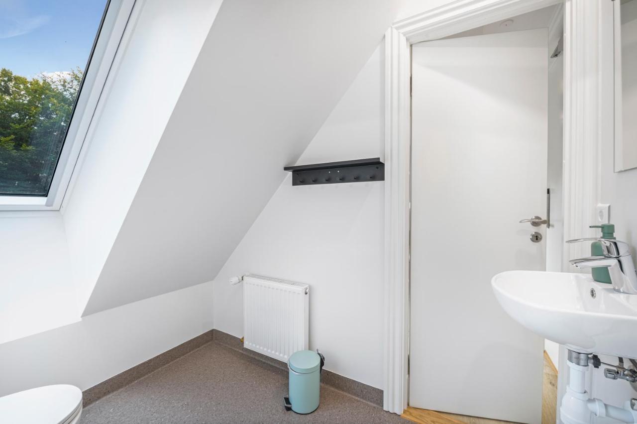 Hotel Kragsbjerggaard Odense Esterno foto